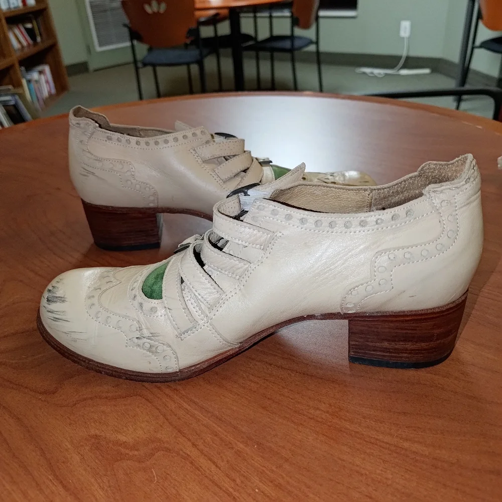 JOHN FLUEVOG Adrians : Alli 4-Buckle Mary Jane Brogue Wingtip Shoes US 7 Beige - Picture 9 of 16